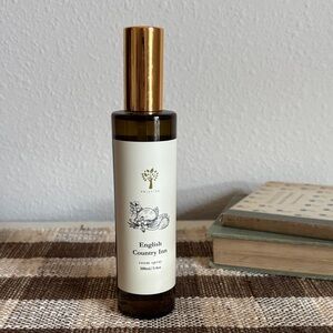 English Country Inn Room Spray by Pristine- Gold Brown ritz Carlton inspired